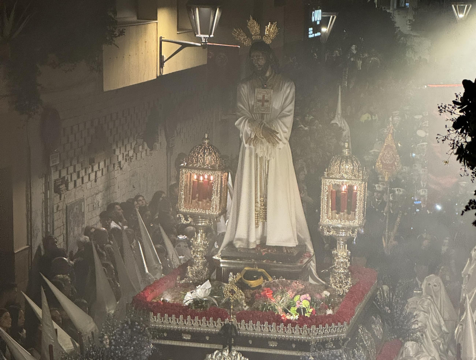 El Cautivo procesiona el Miércoles Santo en Estepona, en imágenes