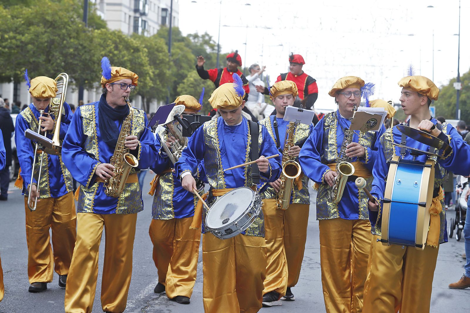 Imágenes de la mágica llegada de los Reyes Magos y la Estrella de la Ilusión a Huelva en barco