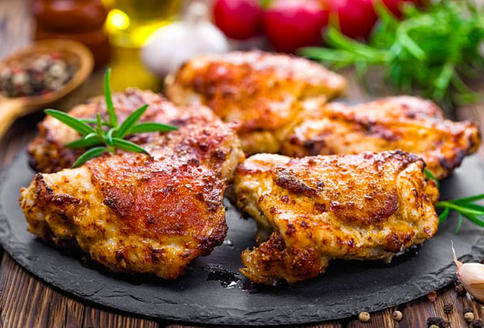 Un experto lanza un aviso sobre los pollos asados envasados