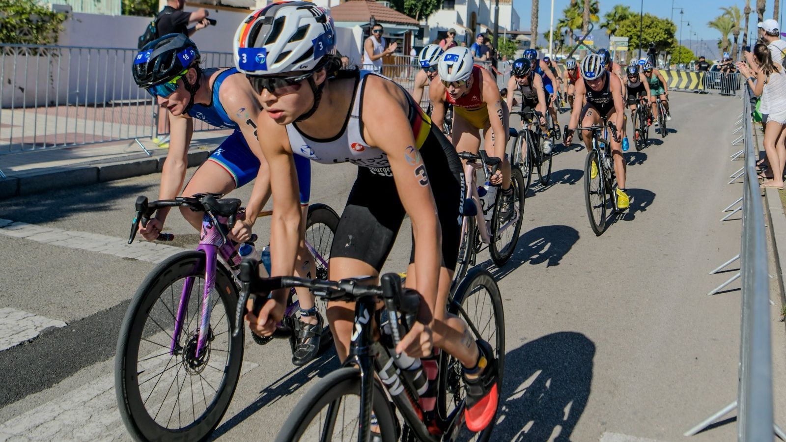 Series Mundiales de triatlón: Cassandre Beaugrand, nueva reina mundial