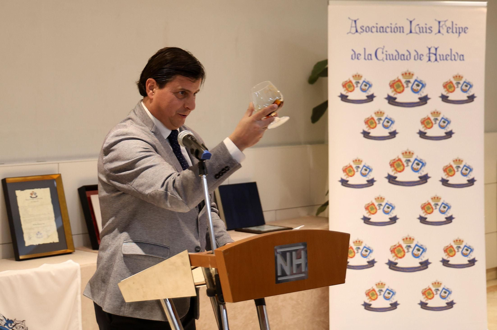 Imágenes de la entrega de los premios de la Asociación Luis Felipe de la Ciudad de Huelva