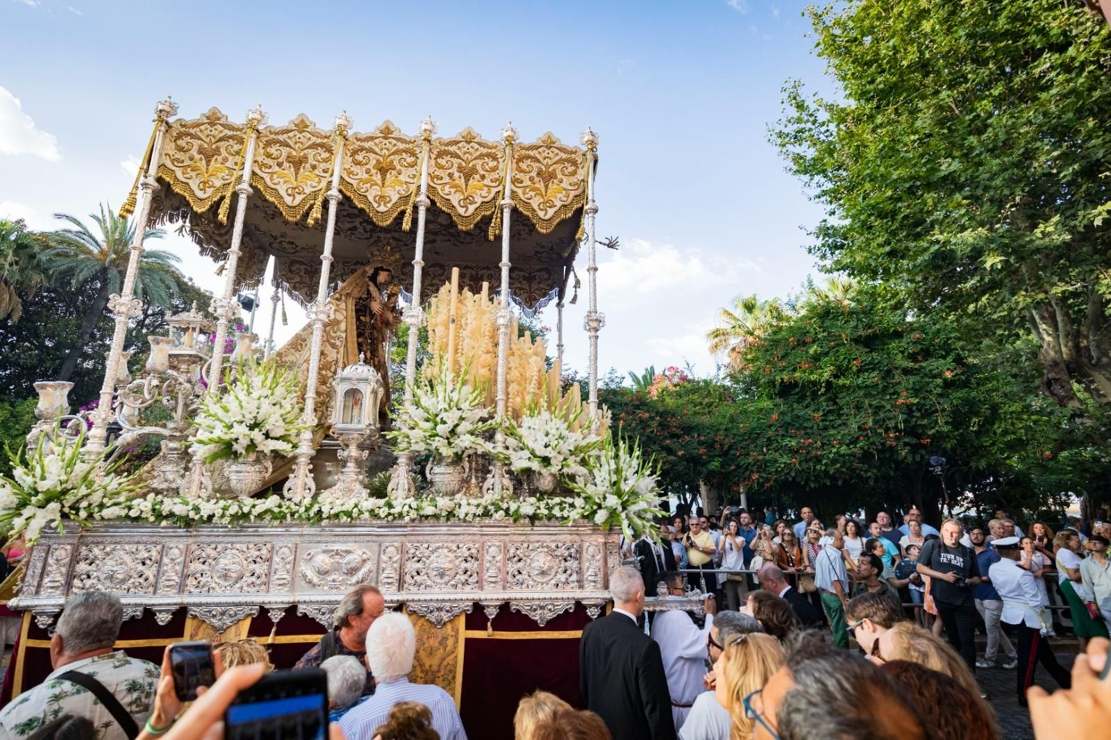 La procesión de la Virgen del Carmen en Cádiz, en imágenes