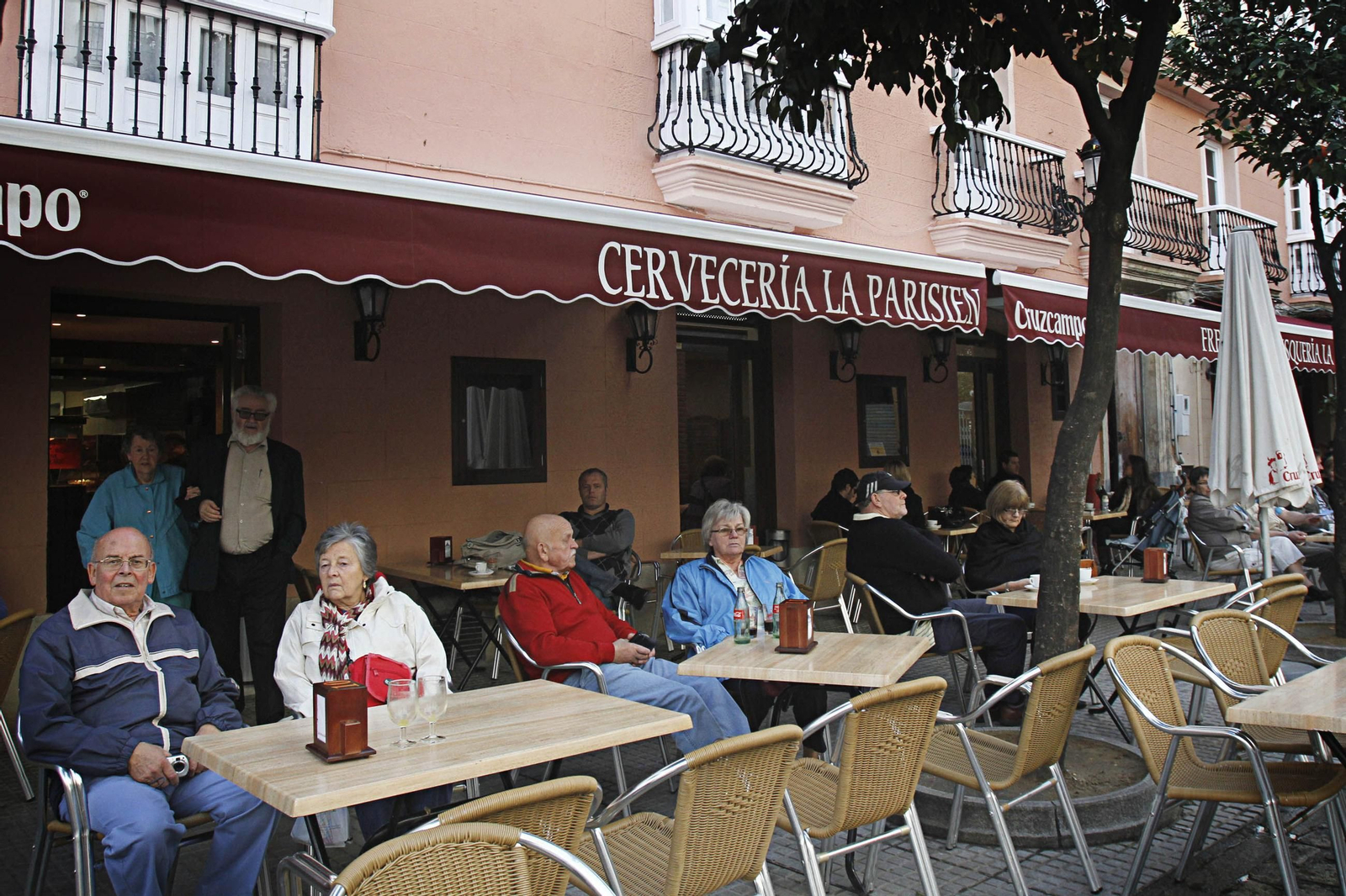 Una imagen de la terraza de La Parisién.
