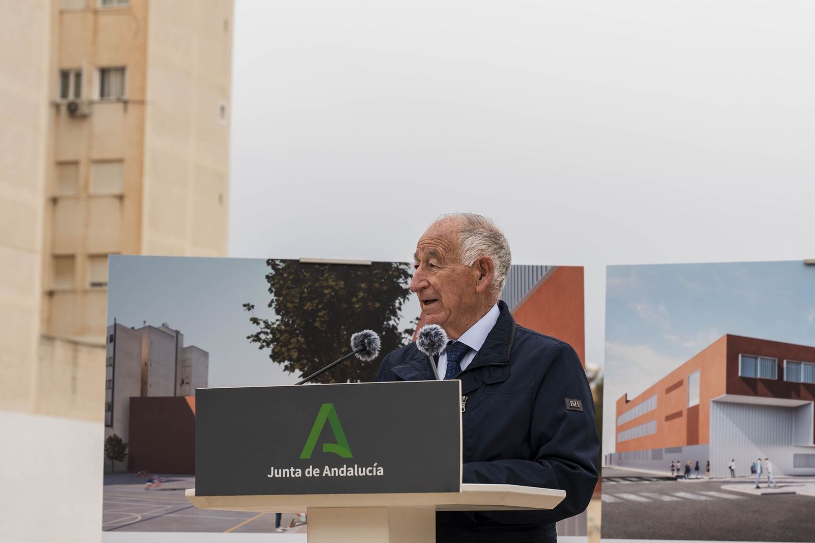 Las mejores imágenes de la colocación de la primera piedra del nuevo IES Las Marinas de Roquetas