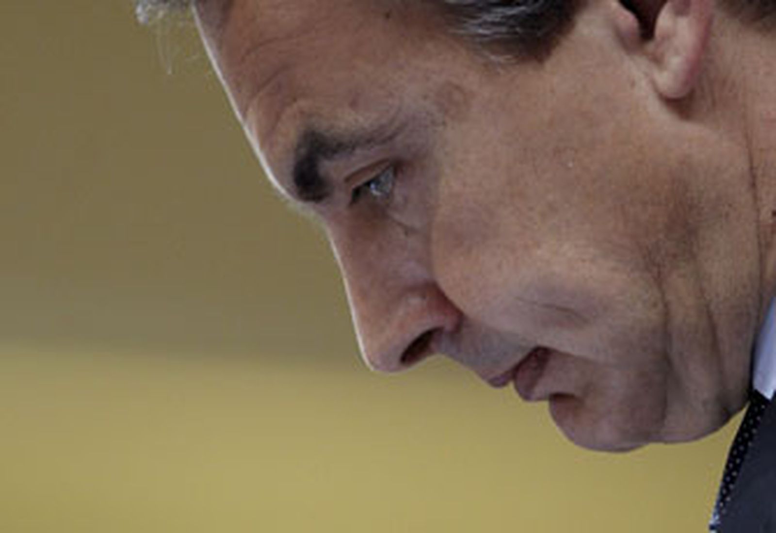 Las recetas de Zapatero no convencen