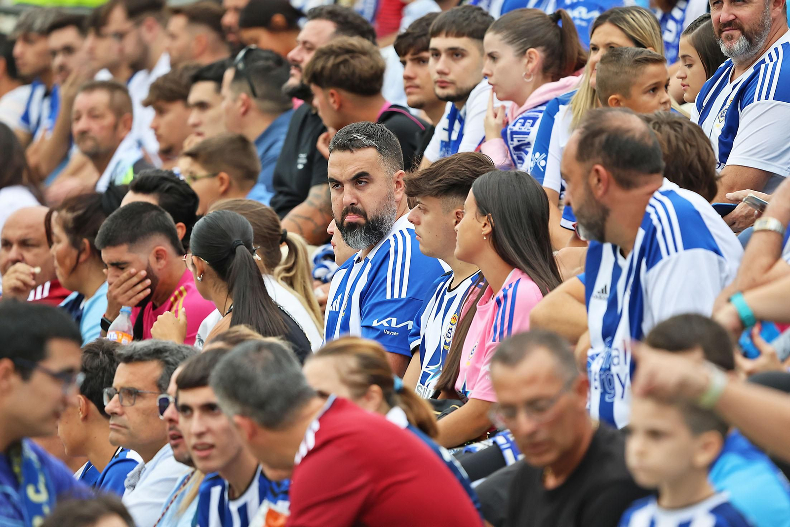 Búscate en las gradas del Betis Deportivo-Recreativo de Huelva