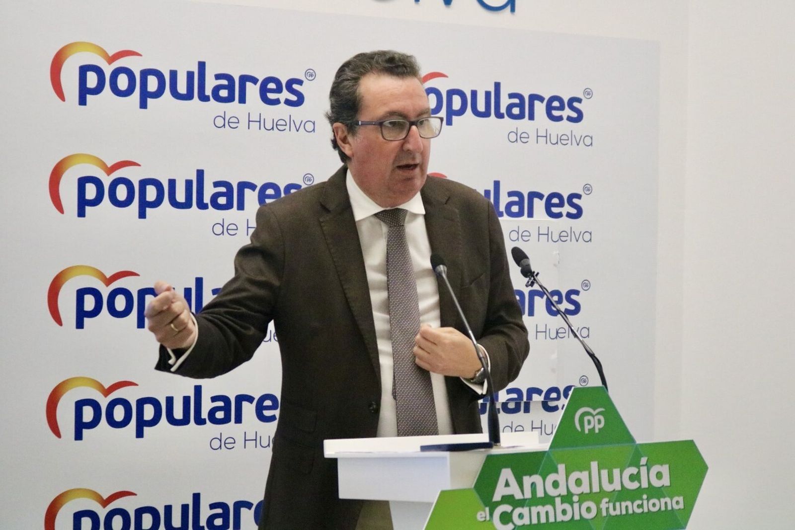 Manuel Andrés González, en una rueda de prensa.