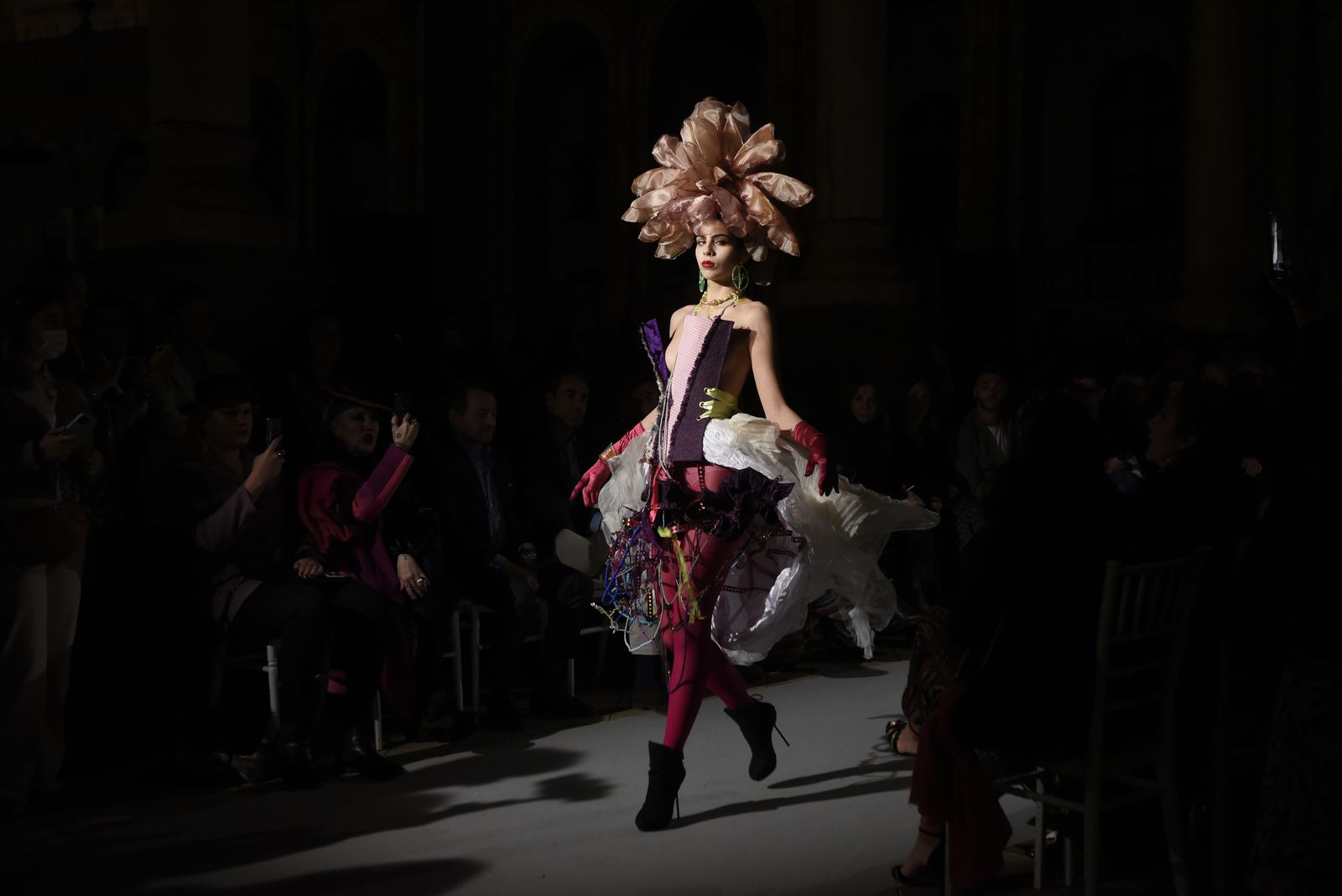 El desfile de Vivascarrión en la pasarela de novia e invitada SIQ 2022, todas las fotos