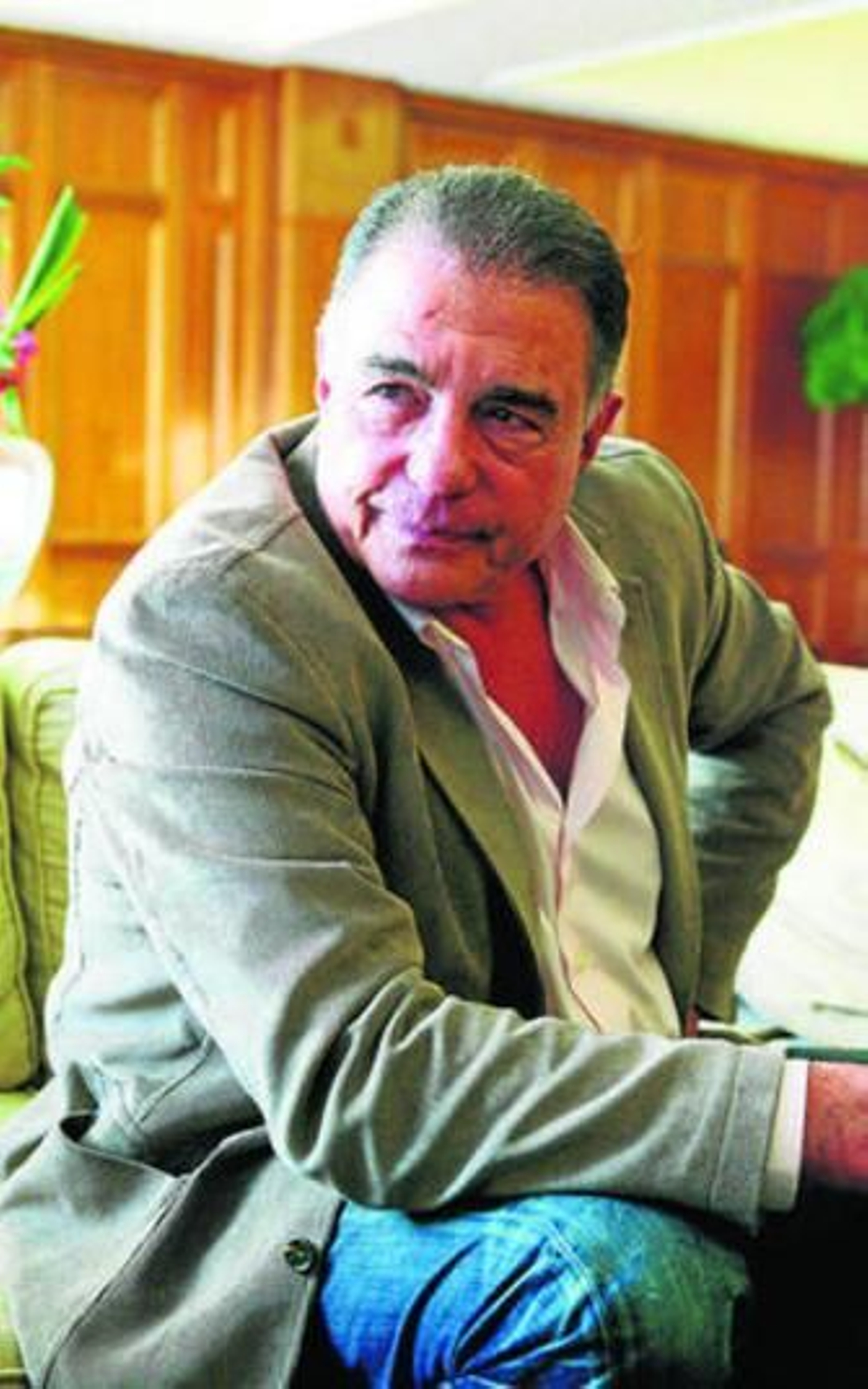 Juan Luis Galiardo, durante una entrevista en Sevilla.