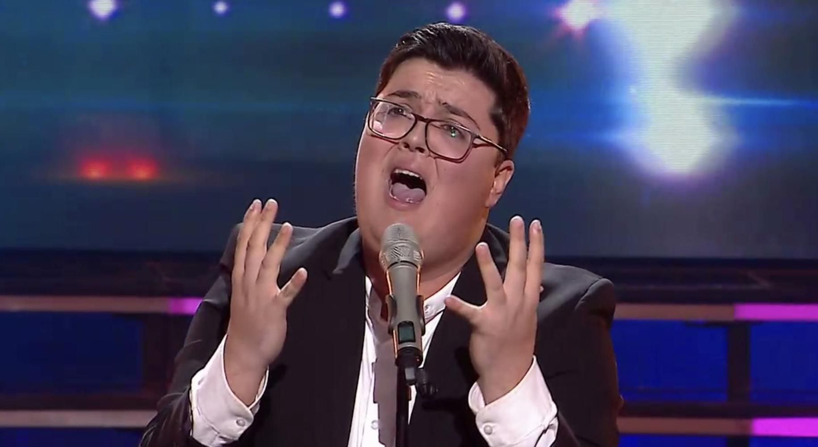 El olontense José Miguel Otero, el tenor onubense que hará historia