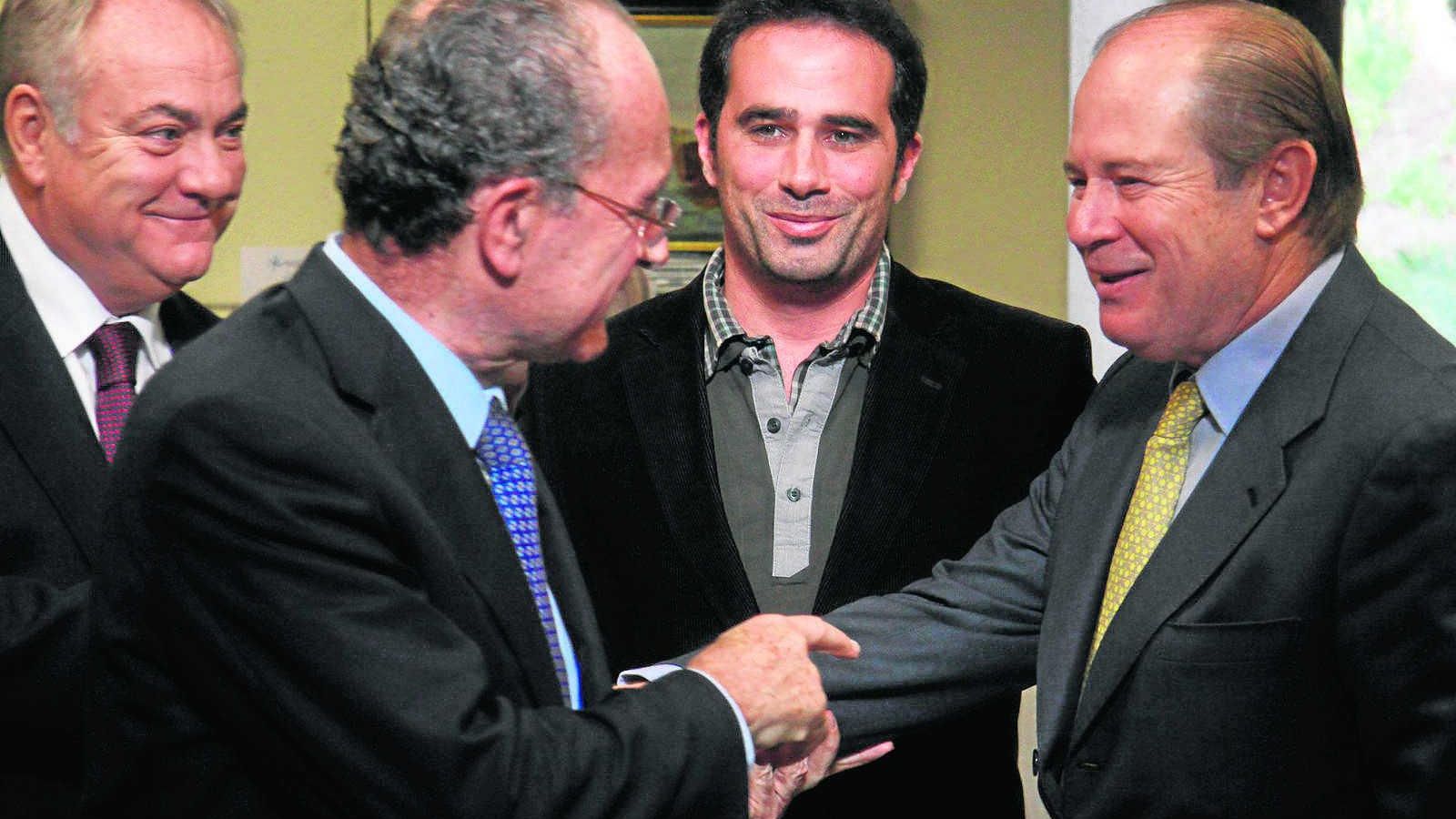 De la Torre firma la compra de los antiguos cines, valorados en unos 21 millones.