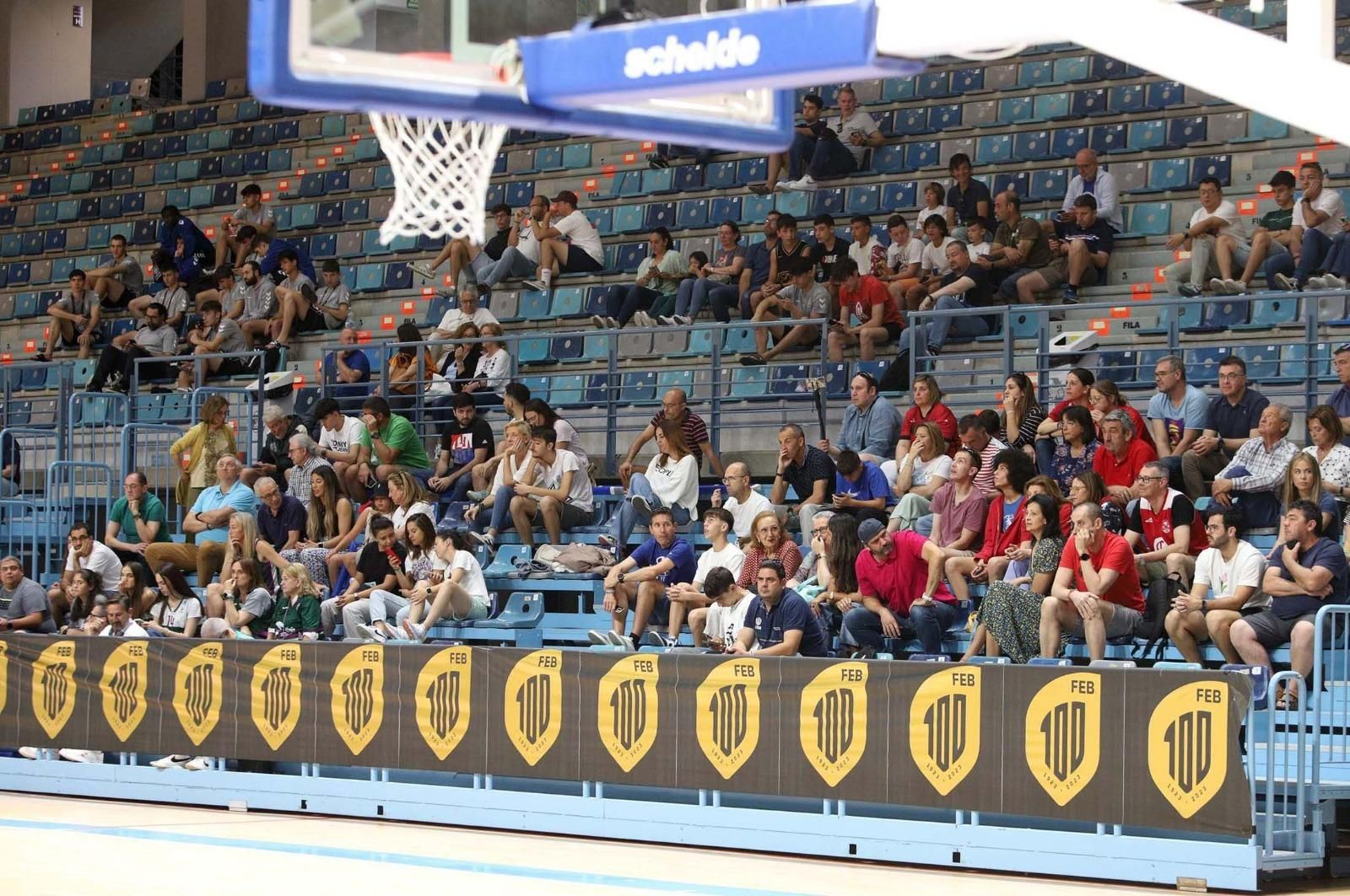 Imágenes del Campeonato de España Junior de baloncesto en Huelva