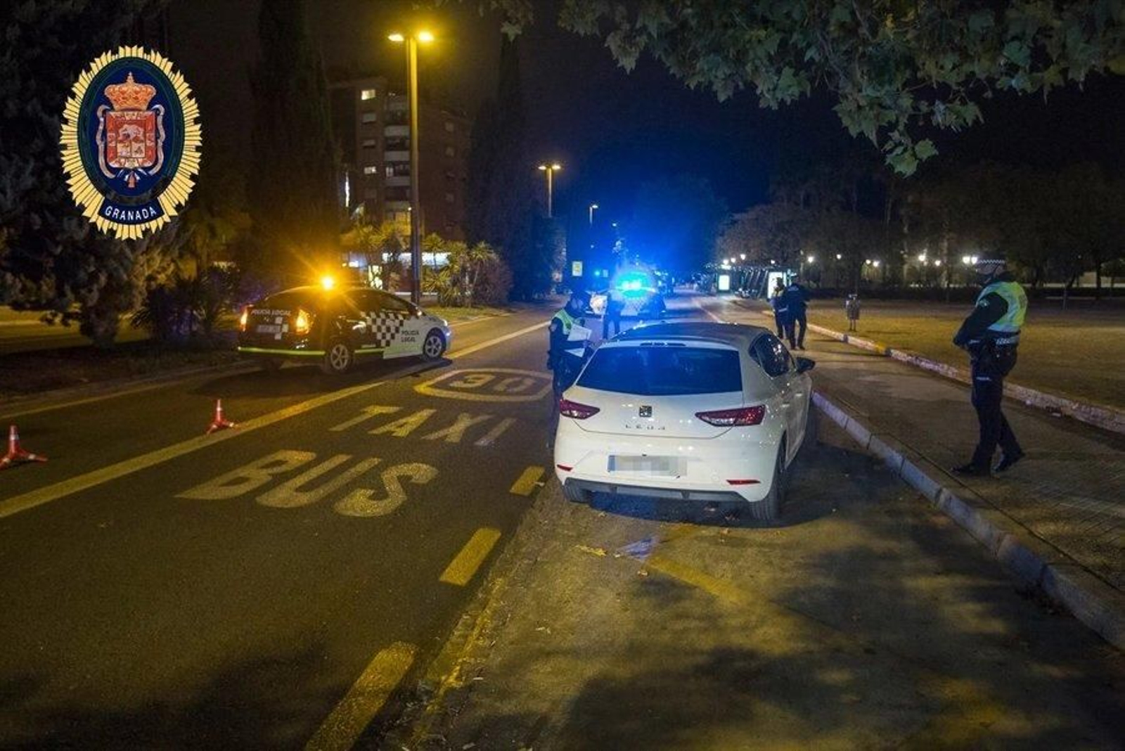 Siete denuncias por saltarse el confinamiento en la primera noche de toque de queda en Granada