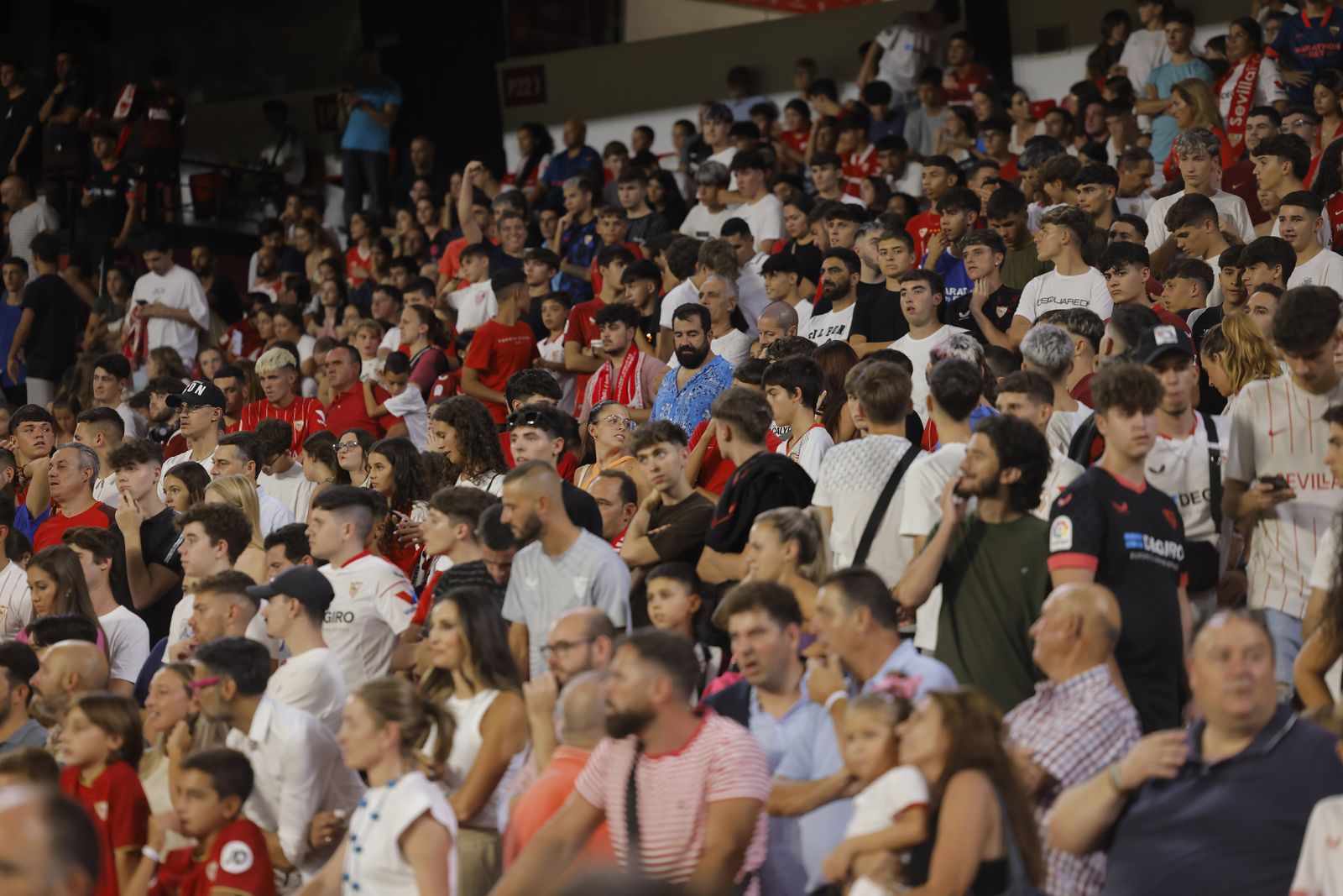 Búscate en la presentación de Sergio Ramos