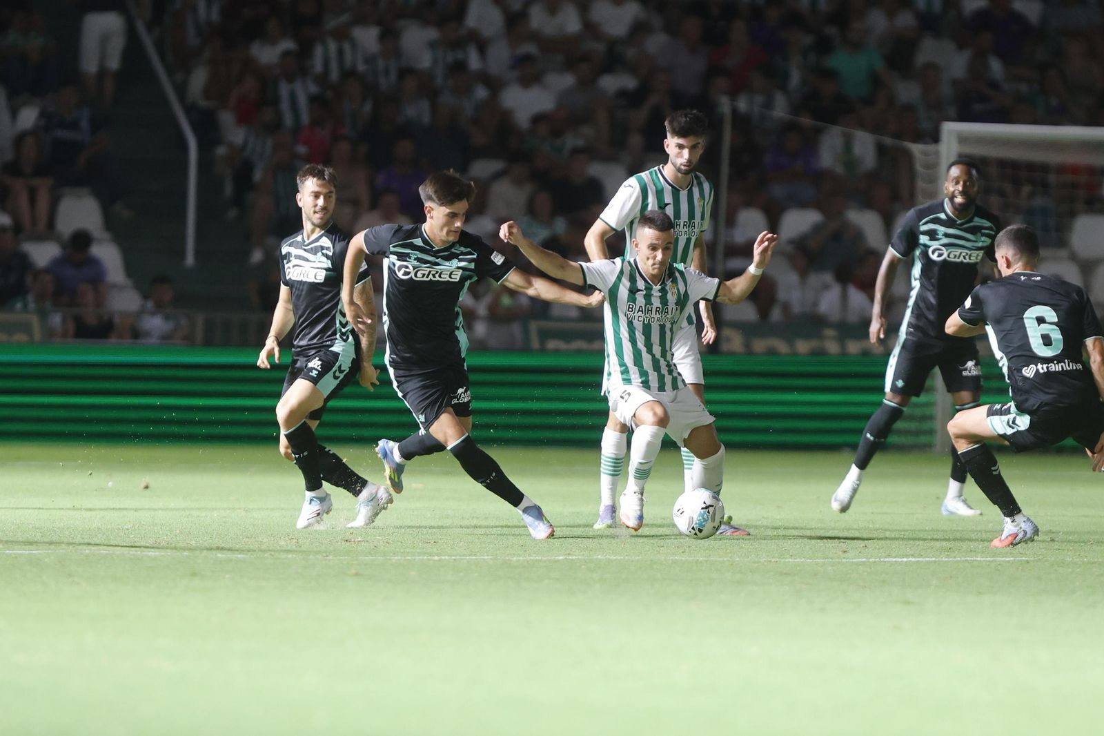 Las mejores fotos del partido en El Arcángel entre el Córdoba CF y el Real Betis
