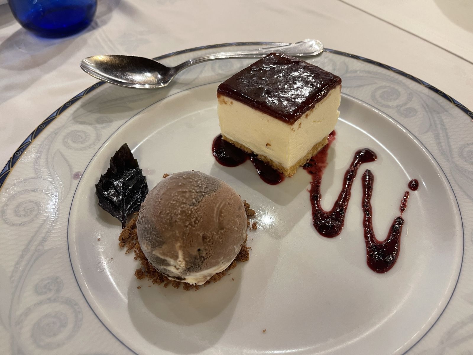 La primera faena de las jornadas del toro bravo en Terraza Carmona, en imágenes