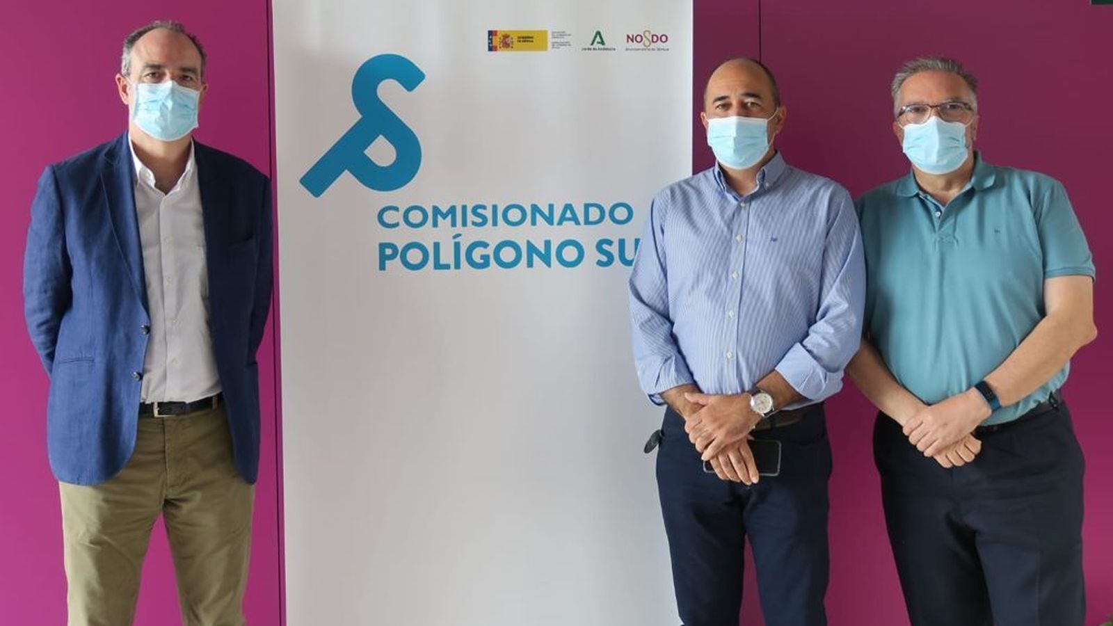 Jaime Bretón, Comisionado para el Polígono Sur; Víctor Bazaga, director provincial de Endesa Sevilla; y José Recacha, responsable de Distribución de Endesa Sevilla.