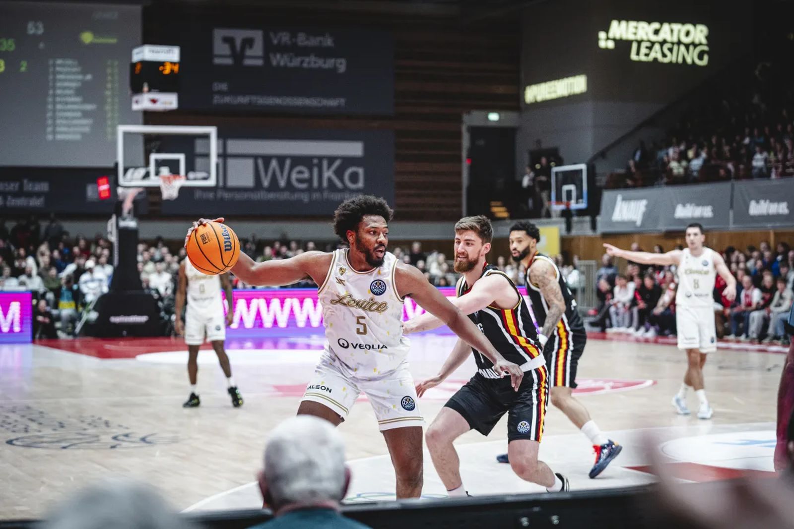 BCL: El Patrioti Levice y el Elan Chalon toman ventaja para ser rivales del Unicaja