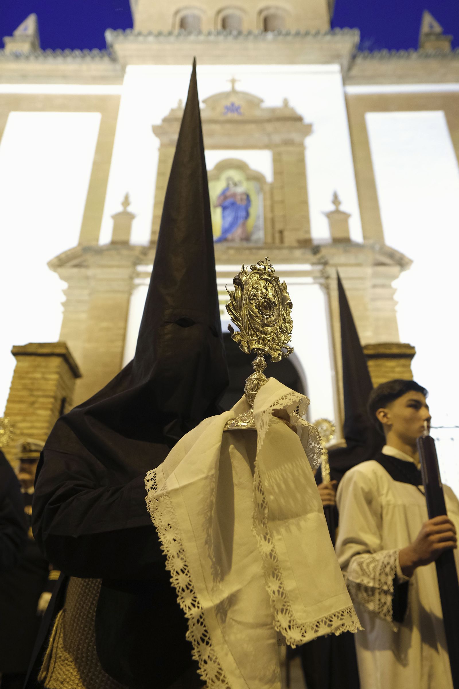 Las imágenes de la Hdad. de Pasión y Muerte (Triana) en la Semana Santa de Sevilla 2024
