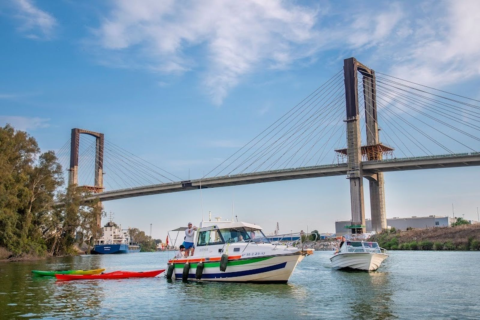 Triatlón a lo largo del Guadalquivir a beneficio de la Fundación Vicente Ferrer
