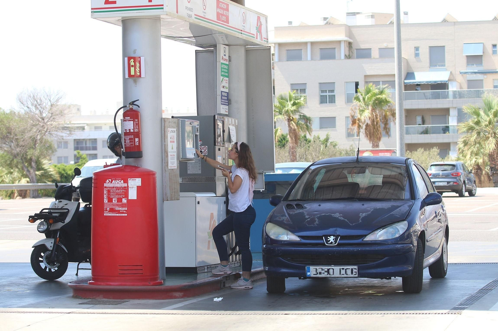 Dos gasolineras almerienses entre las más caras del país