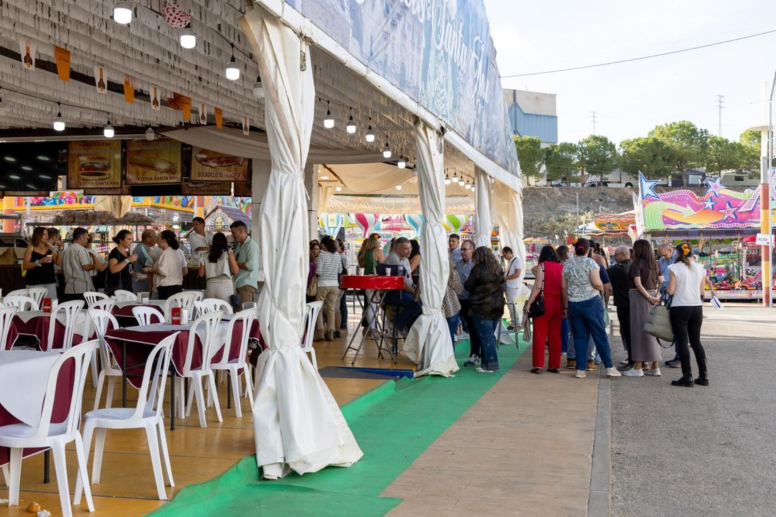 Las comidas de empresa se suceden en la Feria de San Lucas