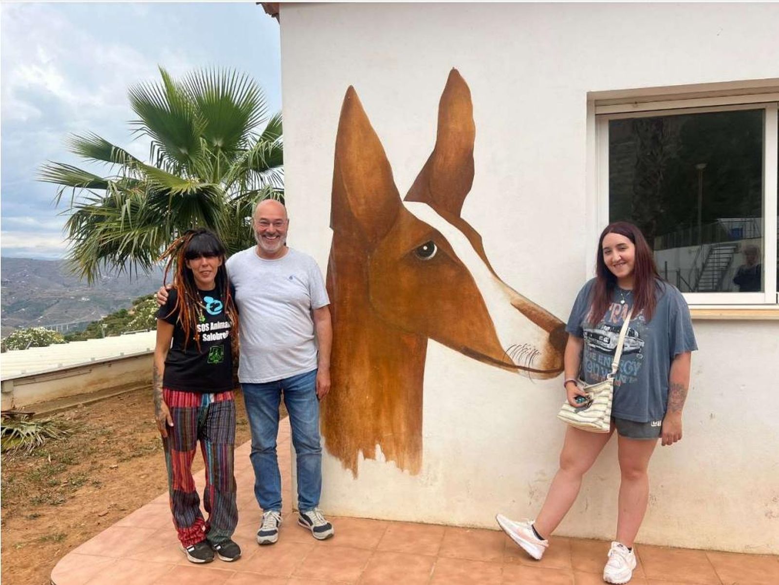 IU Salobreña se compromete a seguir estrechando lazos con el refugio SOS Animales