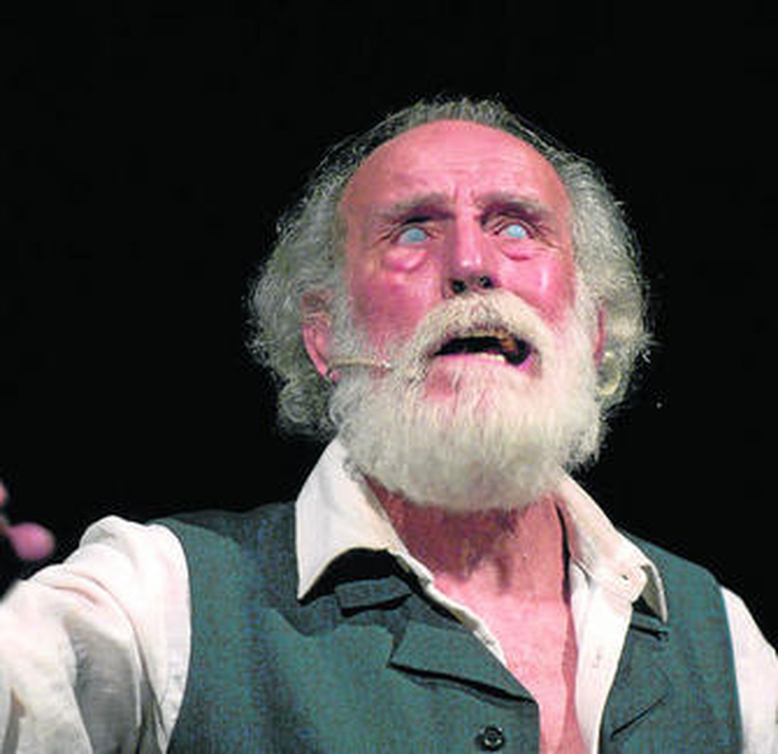 Carlos Álvarez-Novoa, caracterizado para la ocasión.