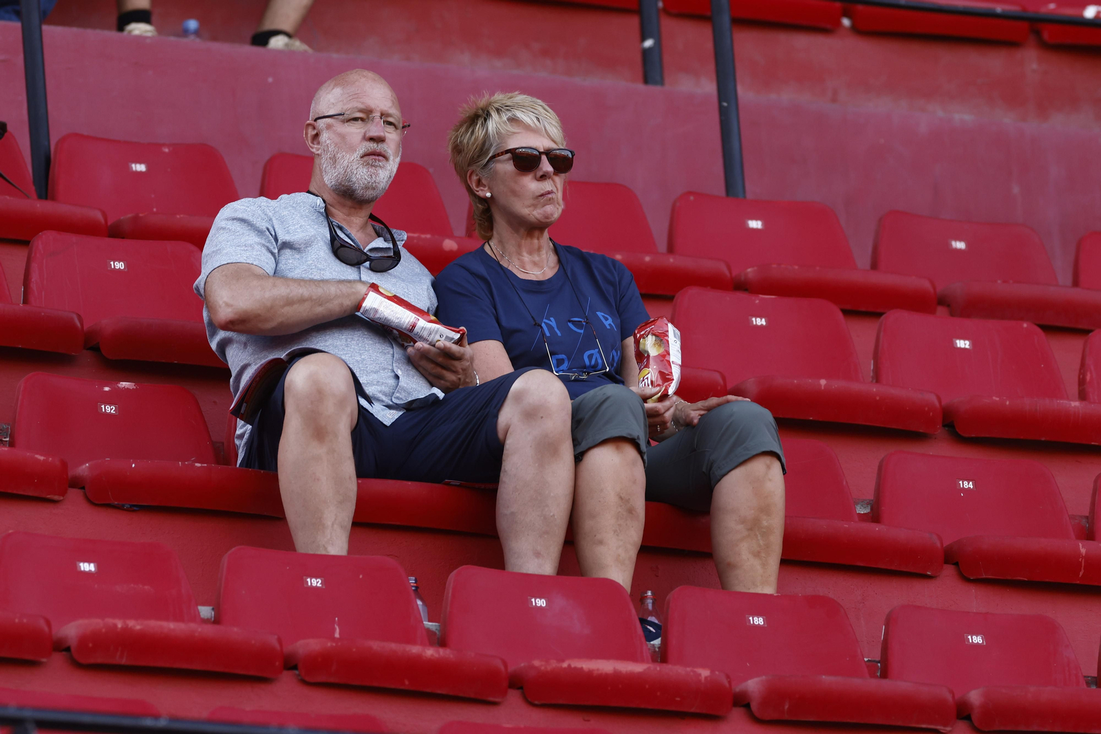 Búscate en las fotos del Sevilla-Valencia