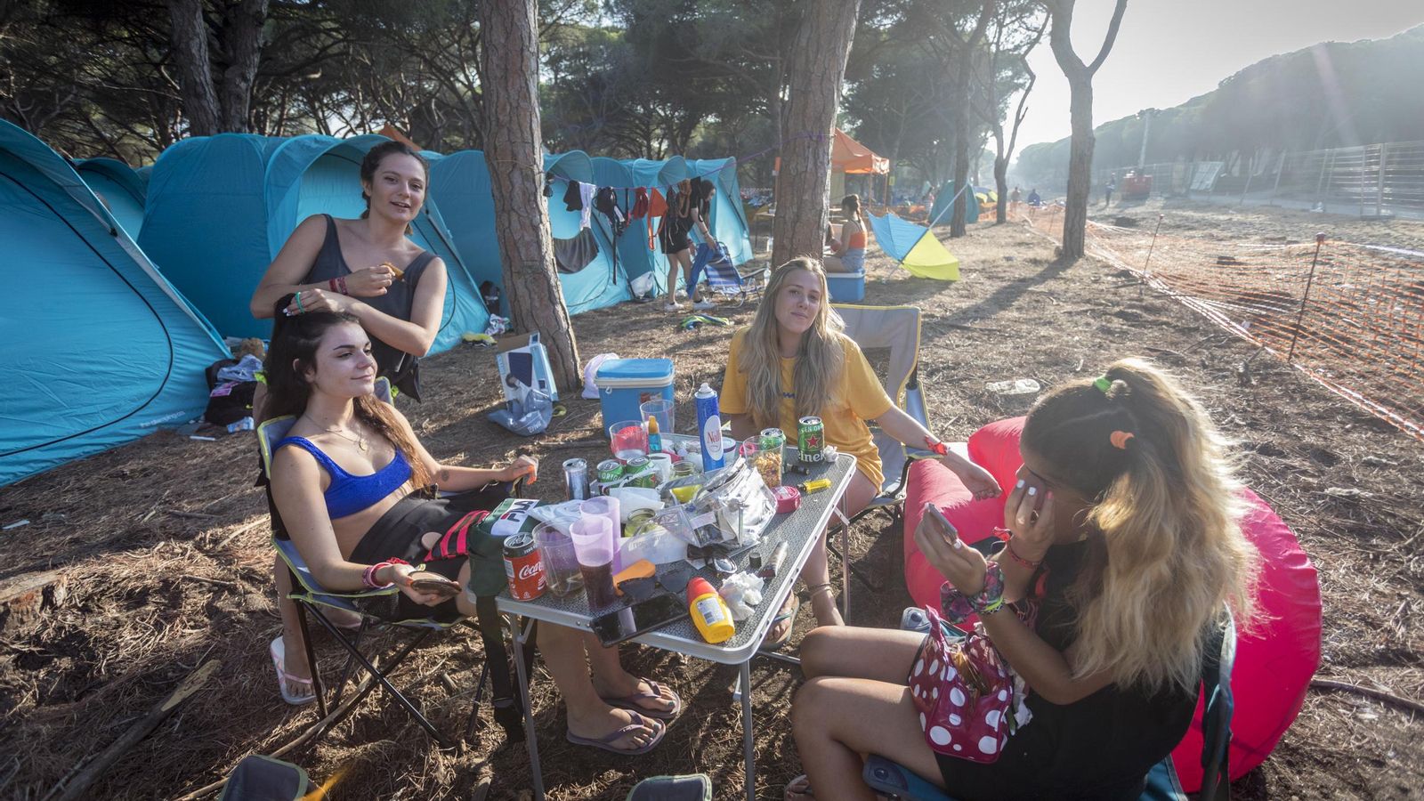 Algunas de las usuarias de la nueva zona de 'glamping'