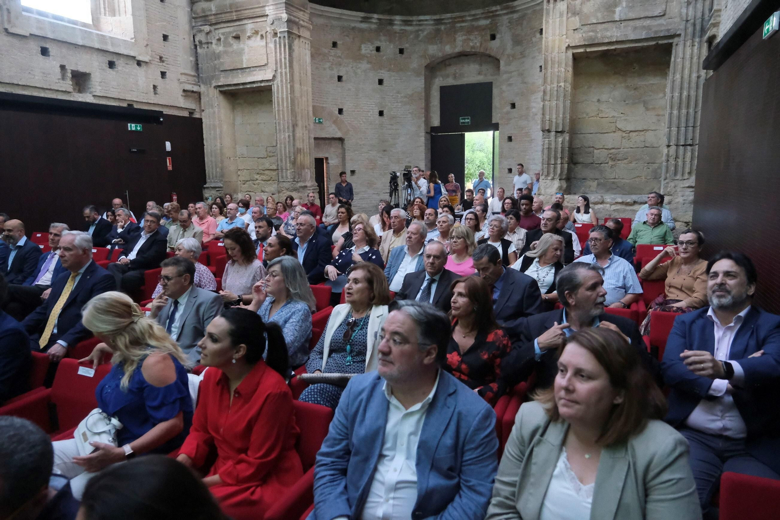 El pregón del Mayo Cordobés de Alfonso Morales y Aurora Barona, en imágenes