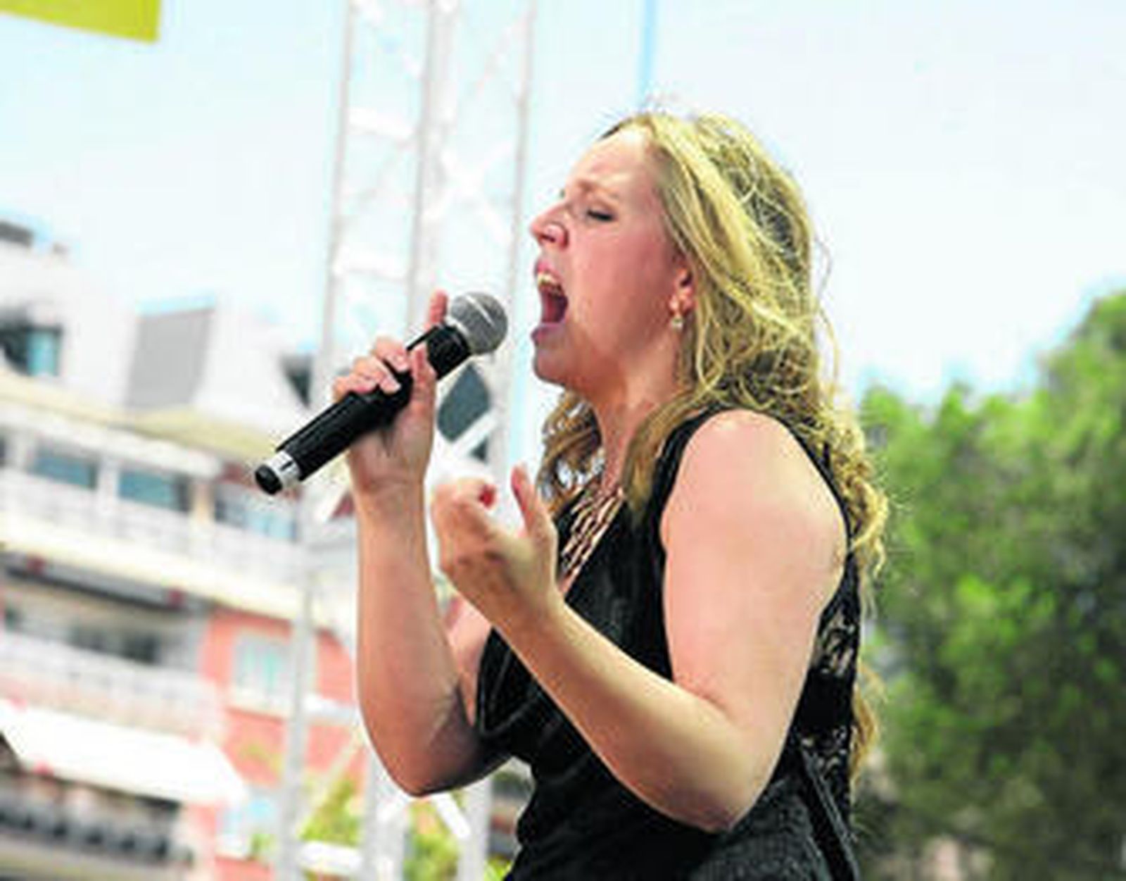 La cantante Coraluna actuará en el escenario del Paseo de Europa.