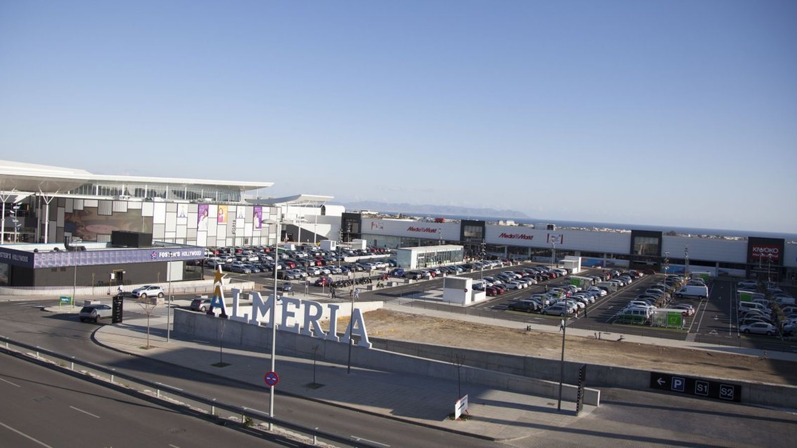 Exteriores del centro comercial Torrecárdenas de Almería