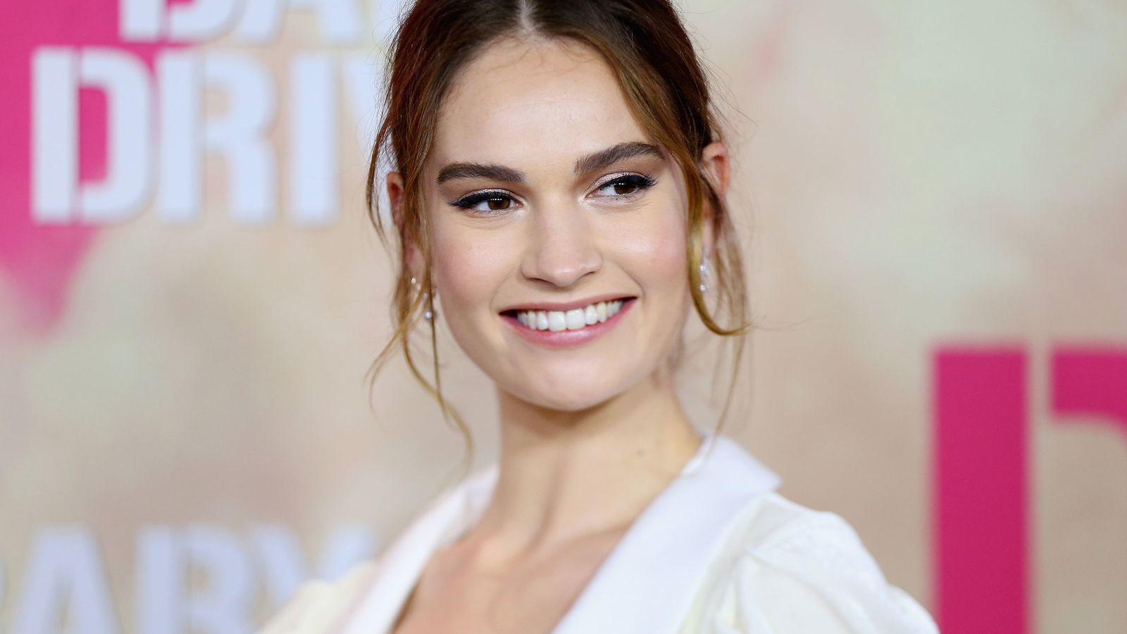 Lily James, en una 'premiere'.
