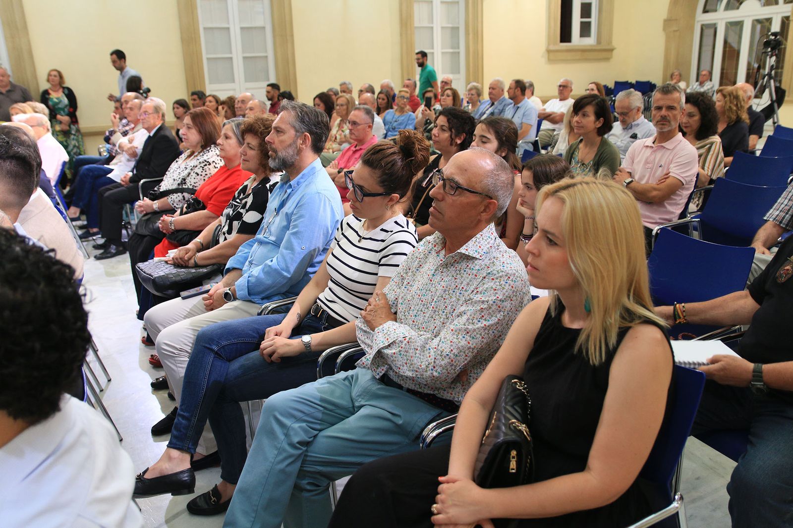 Presentación del libro del centenario del Santo Entierro