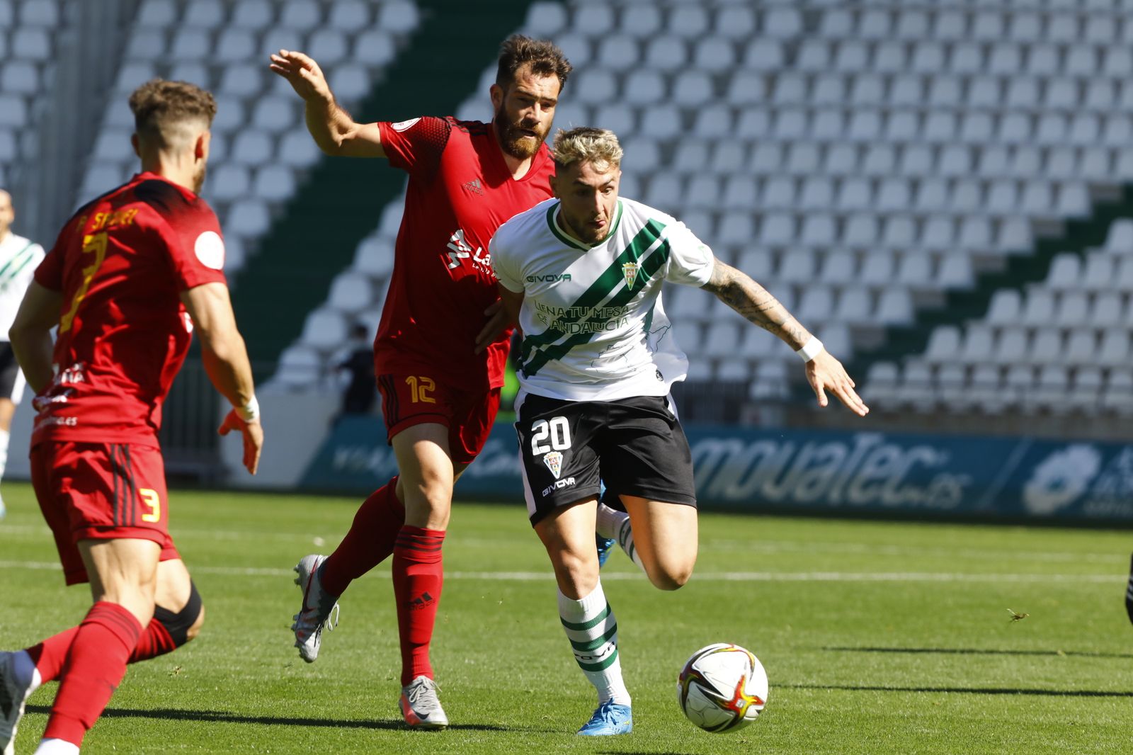La victoria del Córdoba CF ante el Mensajero, en imágenes