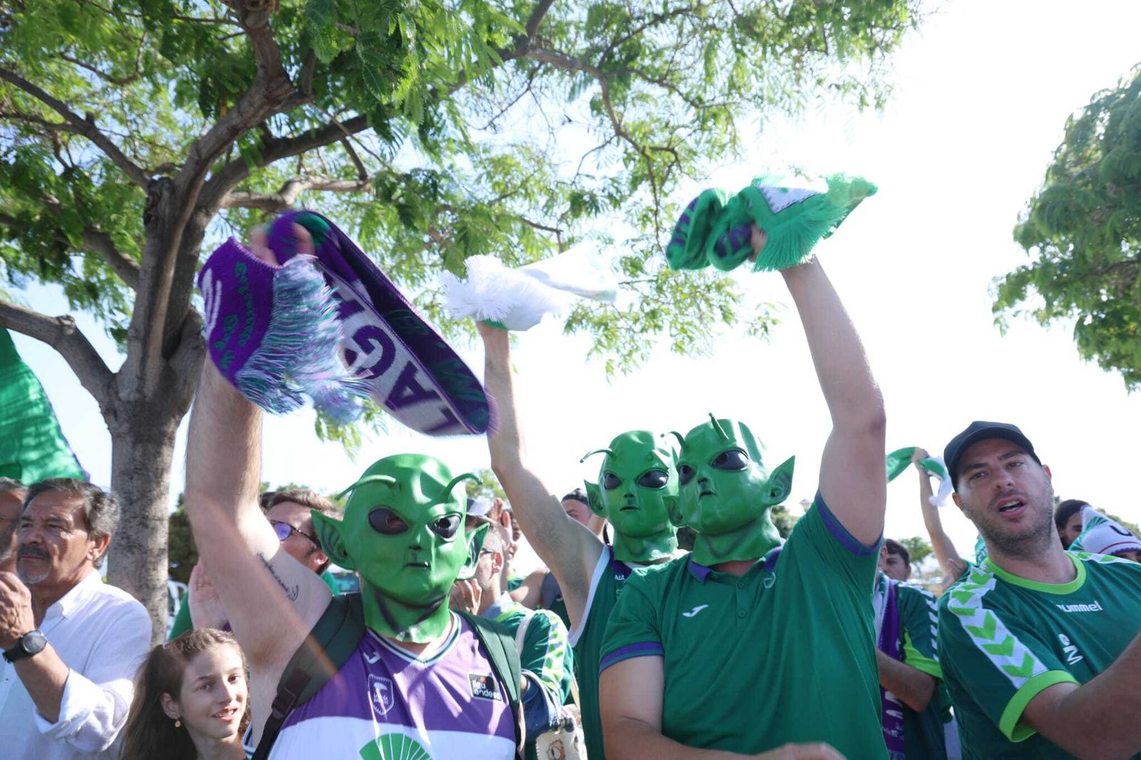 Recibimiento al Unicaja antes de las semifinales de la BCL, en fotos