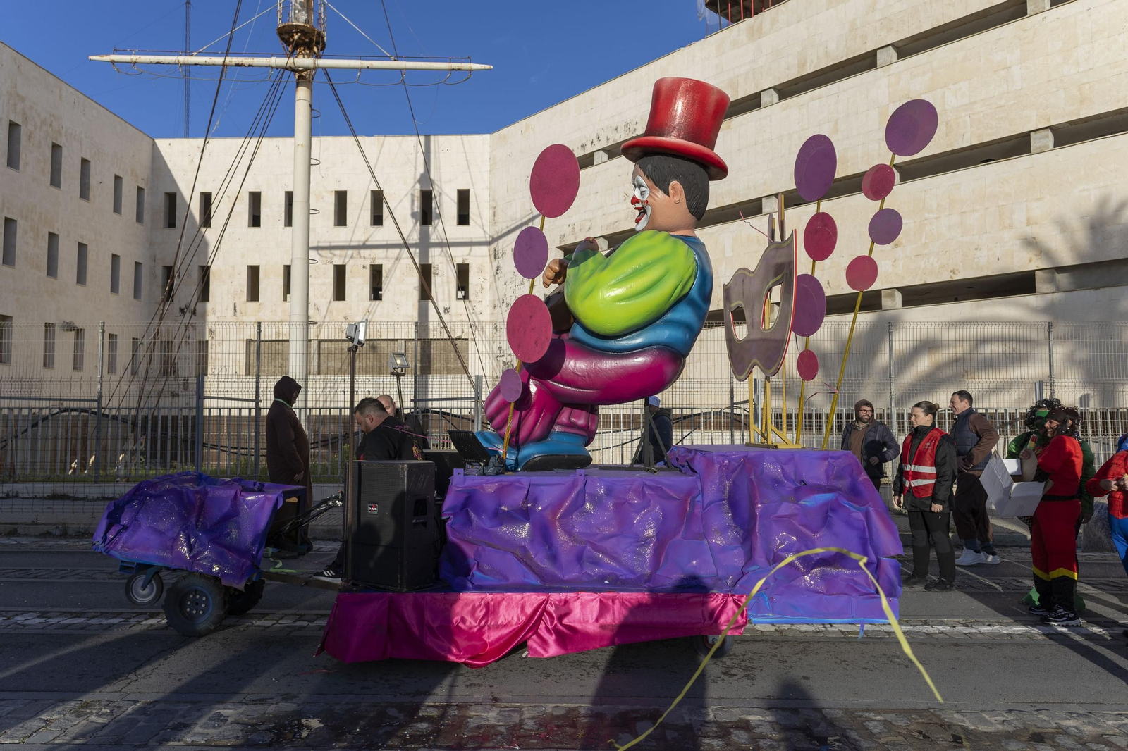 Las imágenes de la Cabalgata del Humor del Carnaval de Cádiz 2025