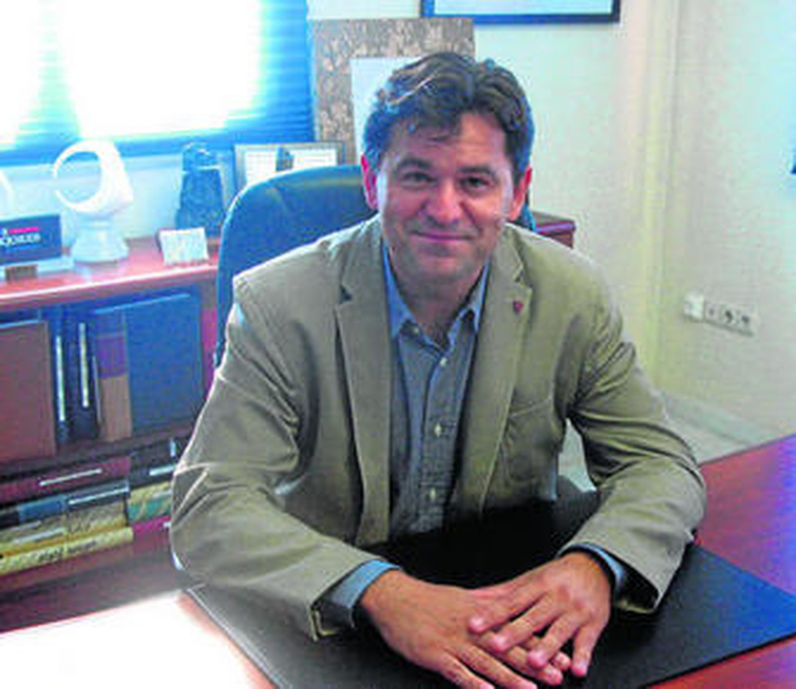 El presidente de AEMA, elegido el pasado mes de septiembre, en su despacho.