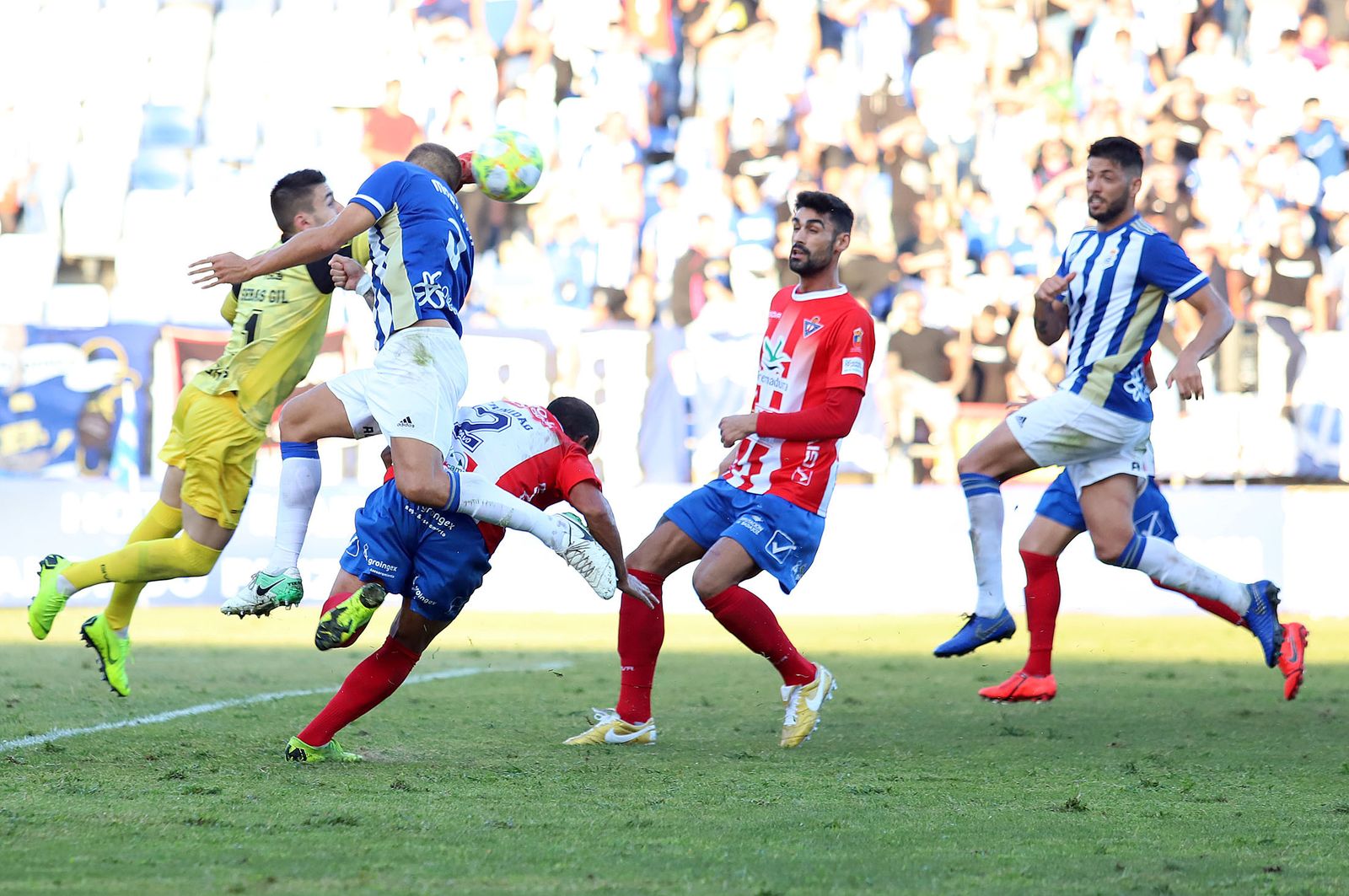 Un lance del Recreativo-Don Benito, saldado con victoria onubense por dos goles a cero.