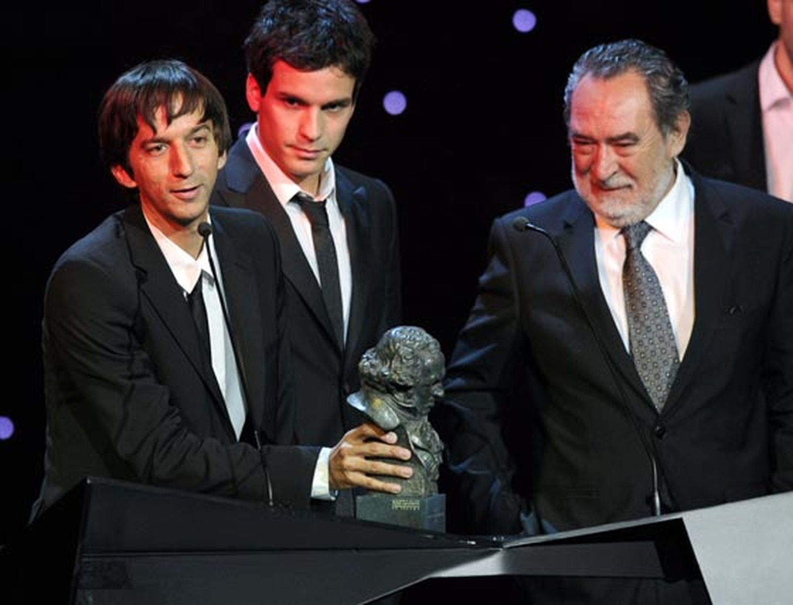 Matias Bize, Goya a la Mejor película Hispanoamericana por 'La vida de los peces'/ Efe · Reuters · AFP