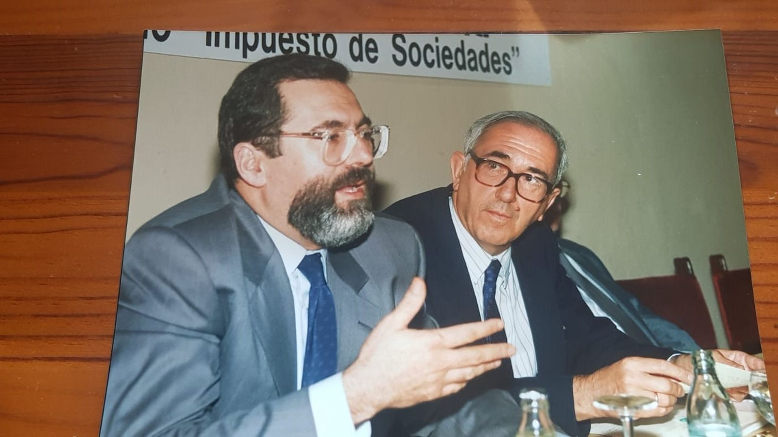 En su etapa de profesor de Derecho Financiero.