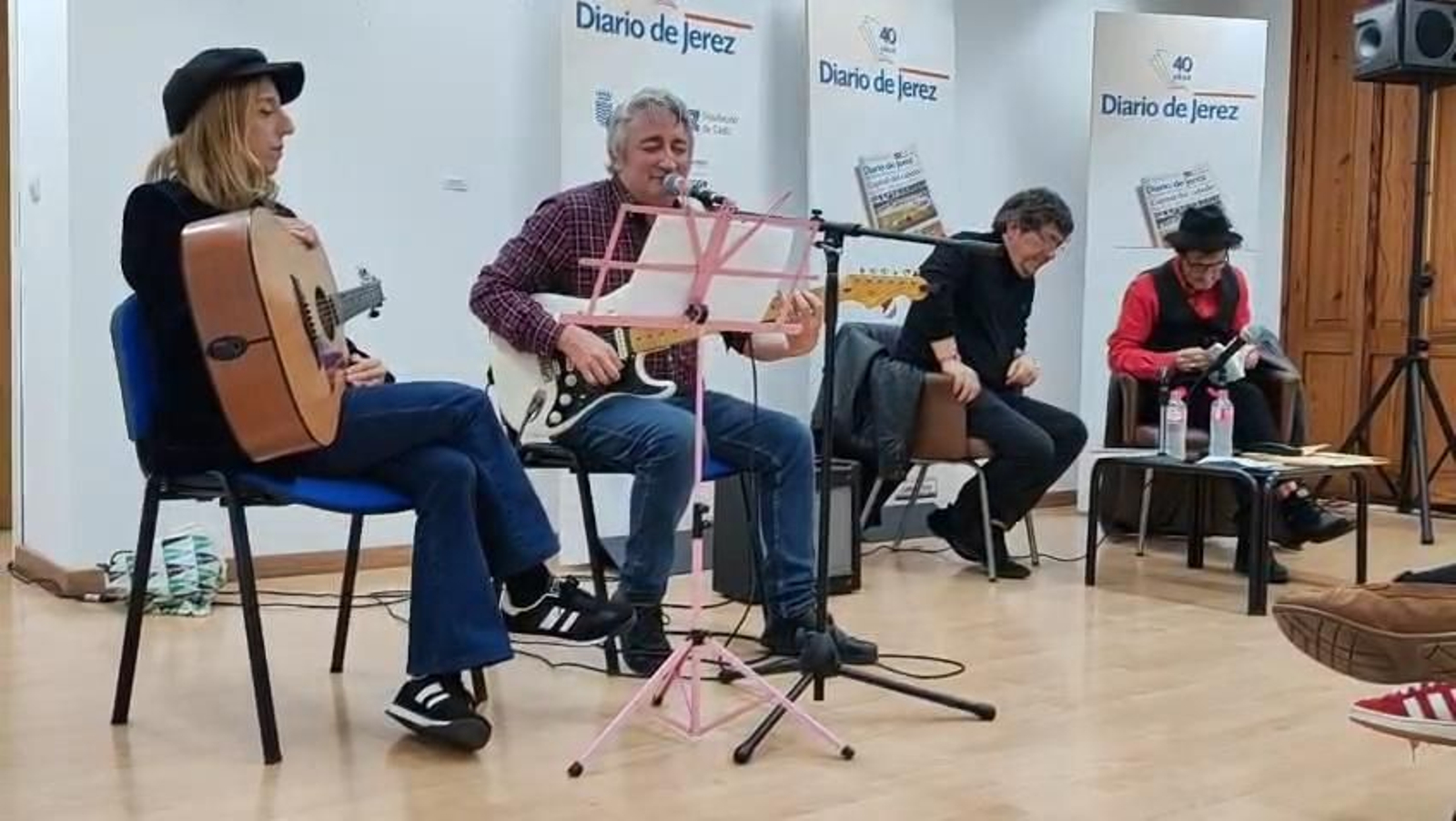 Presentación de 'Probablemente pensarás que esta canción habla de ti'