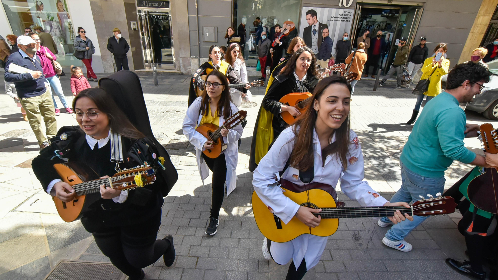 Pasacalles del Certamen de Tunas en Algeciras