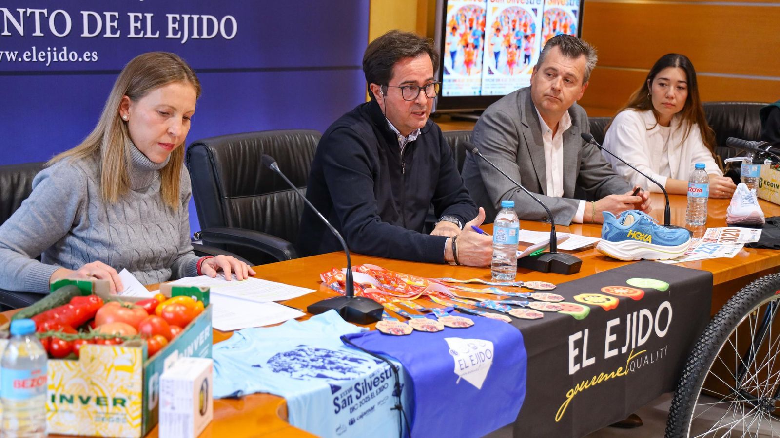 El alcalde de El Ejido durante su intervención en la presentación de la prueba.