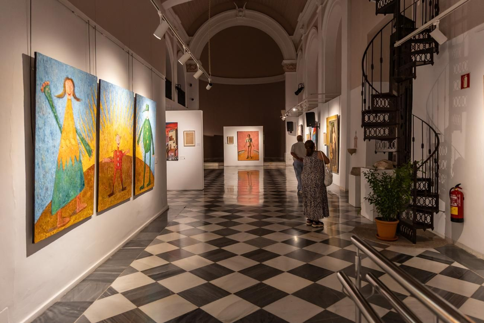 Una exposición en imágenes: ‘Escritura’ o el circo de la condición humana según José Antonio Zaragoza