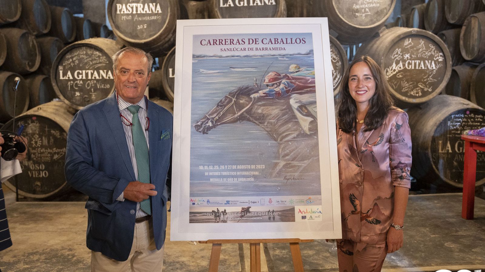Rafael Hidalgo, junto a la autora del cartel de esta edición.