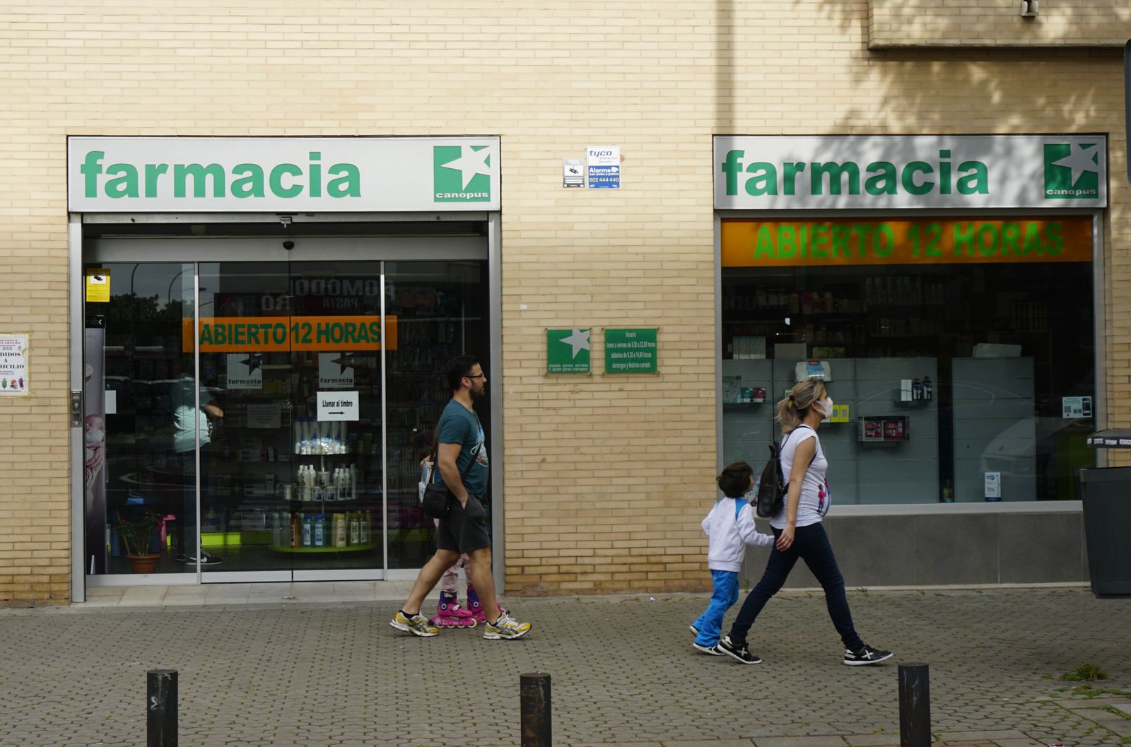Una de las farmacias en las que robó el veterano atracador.