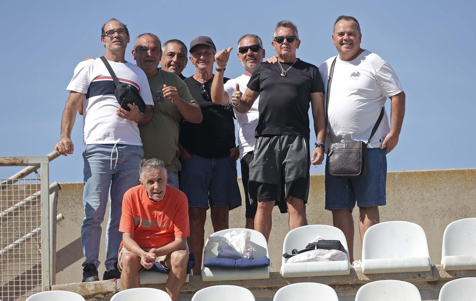 Búscate en el Nuevo Mirador durante el Algeciras CF - Marbella FC