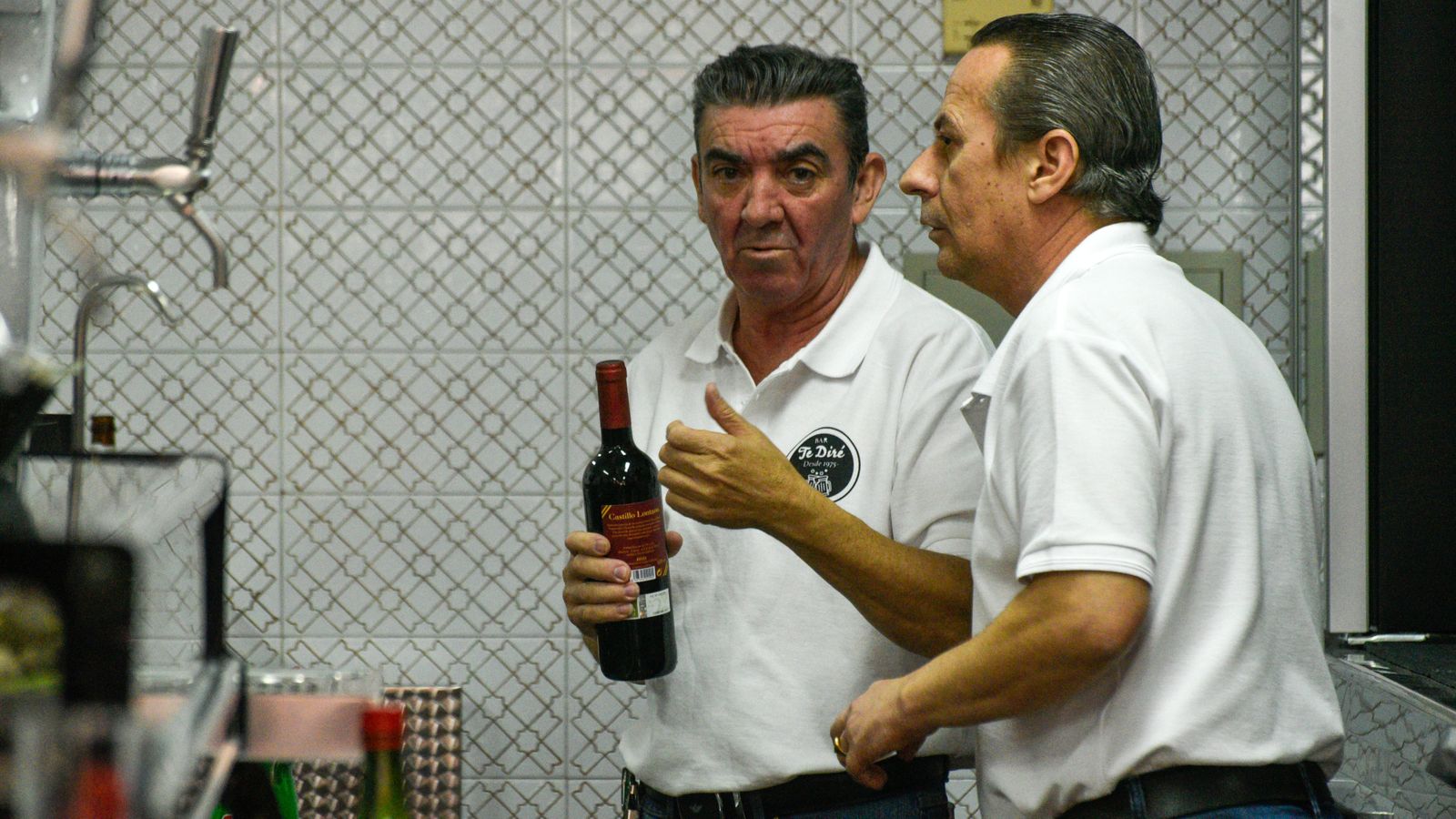 Las fotos del primer dia de reapertura del Bar 'Te dire' en Algeciras